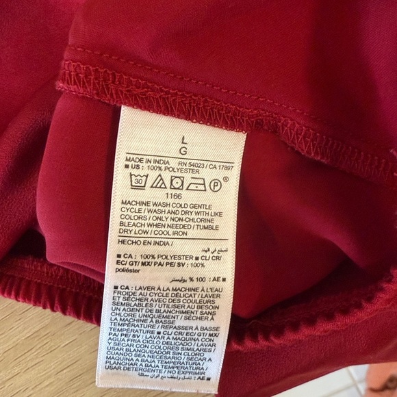 Old Navy Vibrant Red Top - Size L - Picture 4 of 4